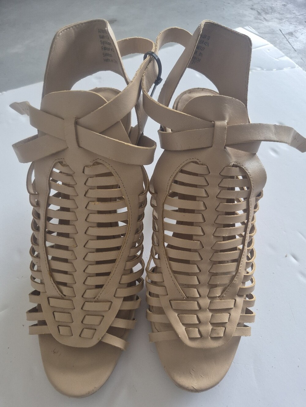 Women's Beige Strappy Woven Heeled Sandal American Eagle Beige size 81/2